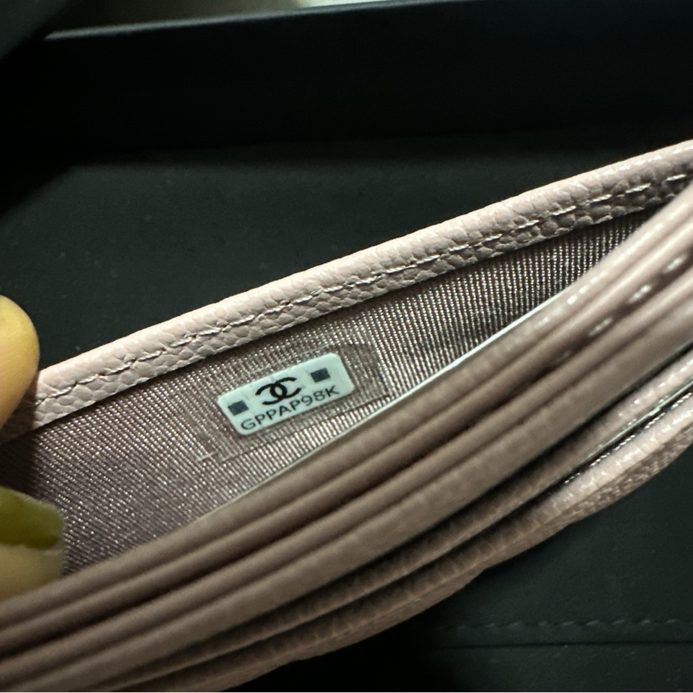 CHANEL CLASSIC CARD HOLDER - Picture 7 of 10